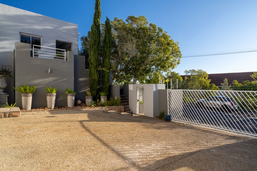 7 Bedroom Property for Sale in Camps Bay Western Cape